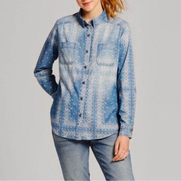 Mossimo Bandana Print Chambray Boyfriend Shirt | Size Large - Picture 1 of 6